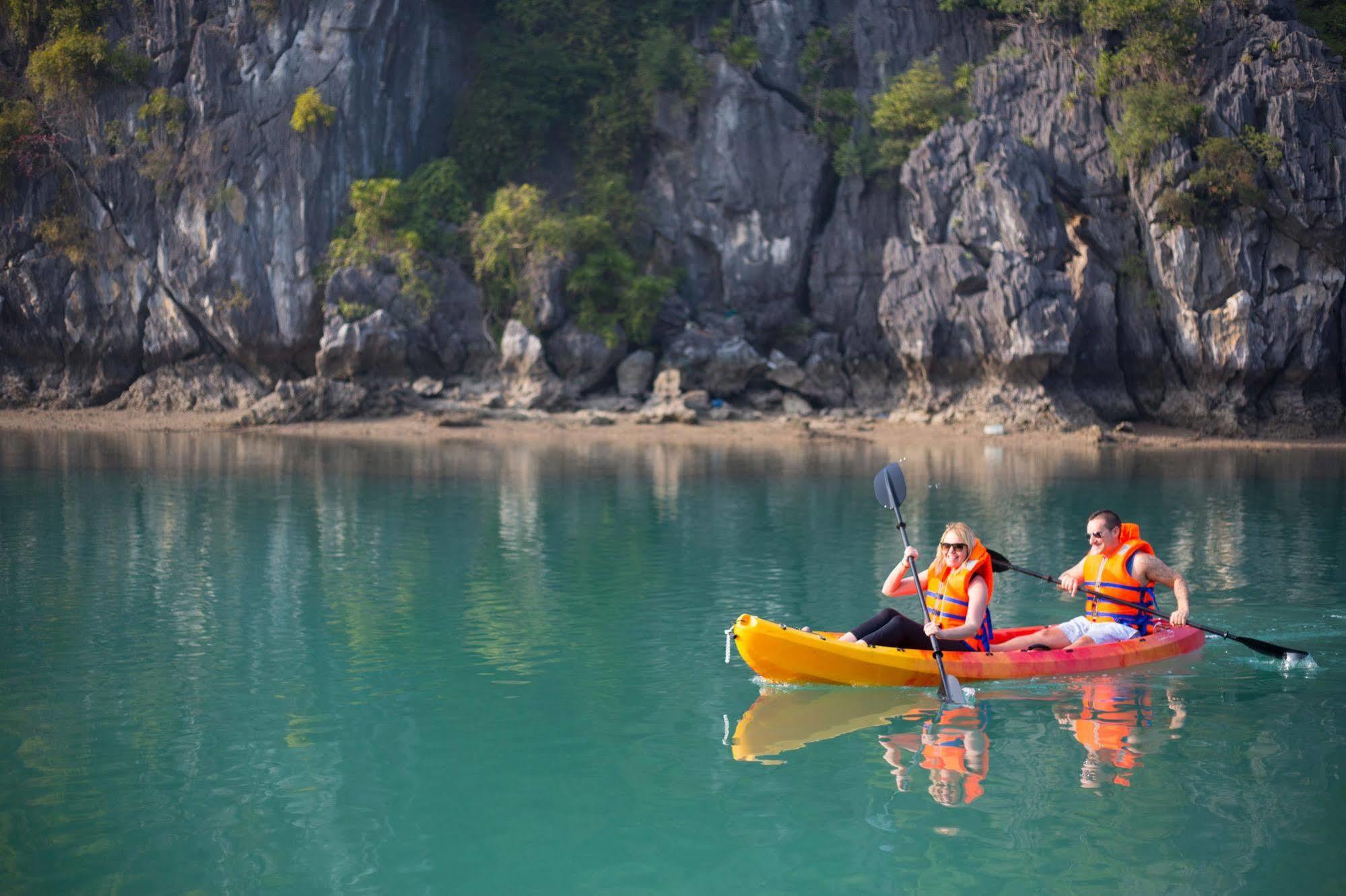 Flamingo Luxury Cruises Hotel Ha Long Buitenkant foto
