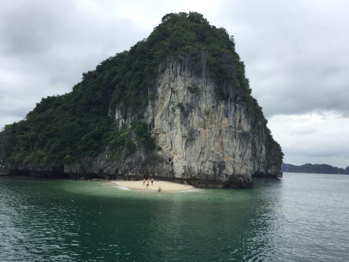 Flamingo Luxury Cruises Hotel Ha Long Buitenkant foto