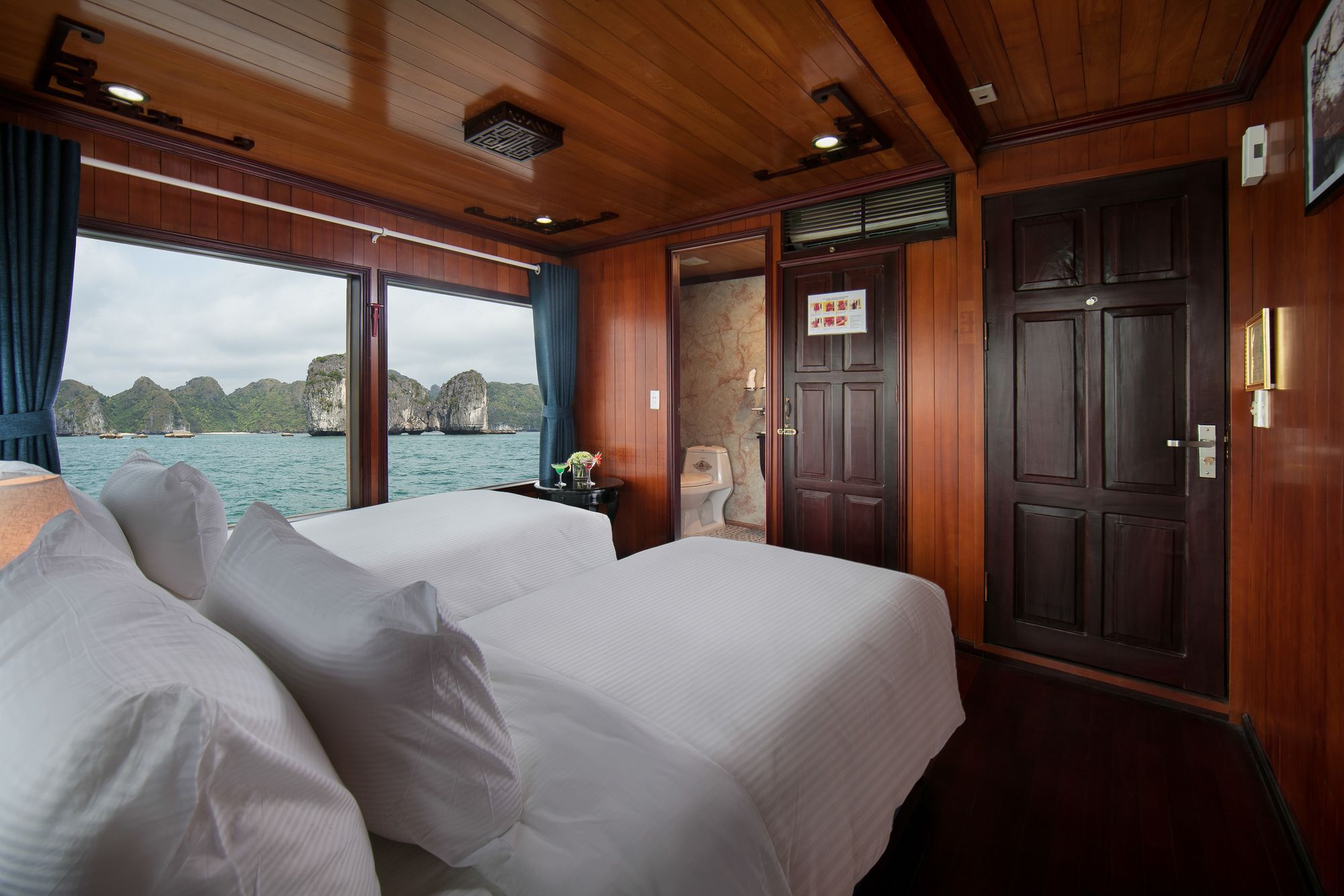 Flamingo Luxury Cruises Hotel Ha Long Buitenkant foto